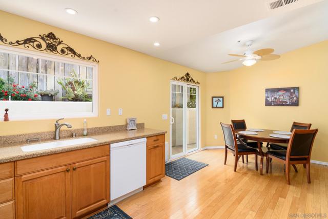 9919 Sorrel Ave, Lakeside CA: https://media.crmls.org/mediaz/9d35295e-20be-4e8f-8042-134ee4c3b8e8.jpg