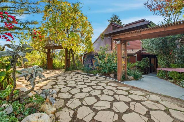 711 W California Way, Redwood City CA: https://media.crmls.org/mediaz/9d359dad-47f7-4605-bcb5-52729387f058.jpg