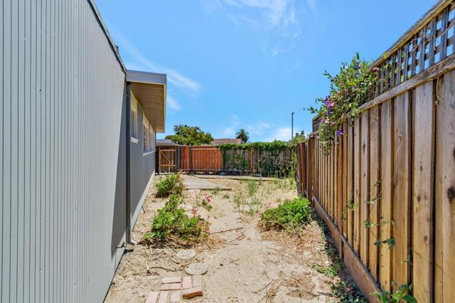 106 Eliza Court, Foster City CA: https://media.crmls.org/mediaz/9d36627e-2b7b-4c28-a5c8-d19626c48a9e.jpg