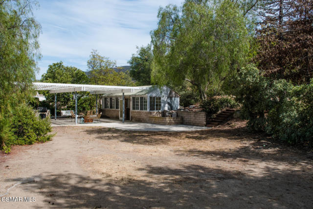 2219 Mapleleaf Avenue, Newbury Park CA: https://media.crmls.org/mediaz/9d36bb91-ea2d-4d4e-b3f0-2e425f75d5e5.jpg