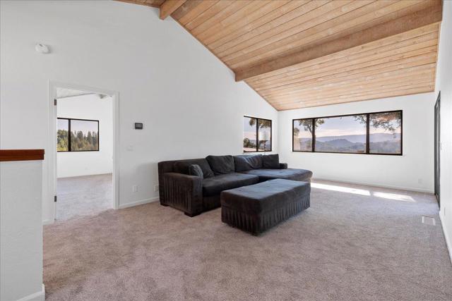 25435 Hutchinson Road, Los Gatos CA: https://media.crmls.org/mediaz/9d371d41-90a3-475a-b852-b507adb20075.jpg