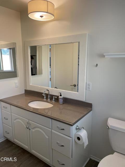 Detail Gallery Image 9 of 11 For 1144 Cornwall Ln, Ventura,  CA 93001 - 2 Beds | 2 Baths