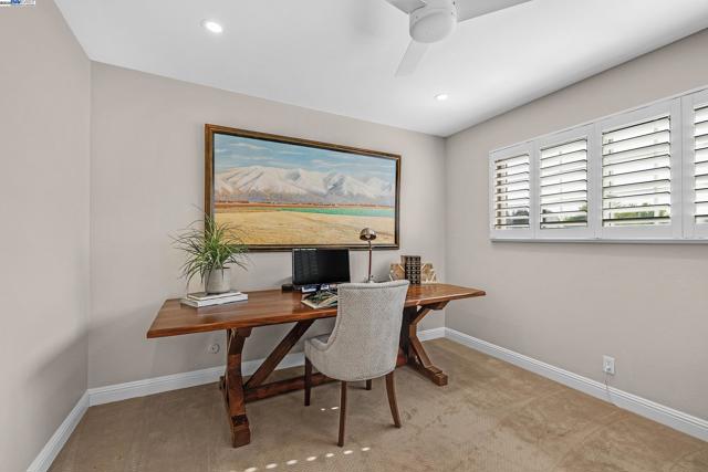 204 Franciscan Dr, Danville CA: https://media.crmls.org/mediaz/9d37a372-579e-4a7c-85b2-6dda4aef5a57.jpg