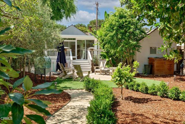 913 W Victoria Street, Santa Barbara CA: https://media.crmls.org/mediaz/9d38015f-665a-48ea-b031-921f5f975a60.jpg