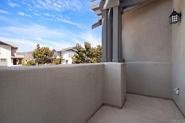 16937 Hutchins Lndg, San Diego CA: https://media.crmls.org/mediaz/9d3876a7-8e68-474f-b5eb-dd1de81da6b0.jpg