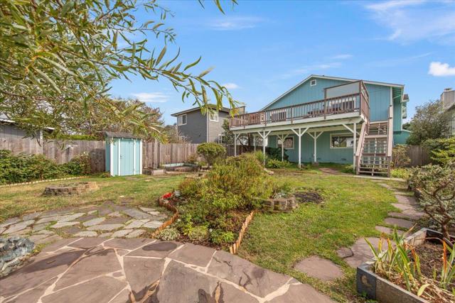 323 Garcia Avenue, Half Moon Bay CA: https://media.crmls.org/mediaz/9d390af3-a475-43c7-81f5-2929e420d08d.jpg