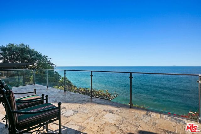 7007 Birdview Avenue, Malibu CA: https://media.crmls.org/mediaz/9d39a550-04e8-442d-ab0f-506e0d578f7e.jpg