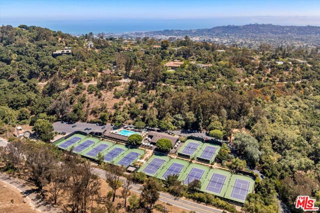 1060 Tremonto Road, Santa Barbara CA: https://media.crmls.org/mediaz/9d3ad806-ab4c-462a-9929-d81d5780a389.jpg