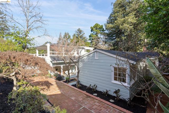 Image 18 of 58 For 5922 Bruns Ct