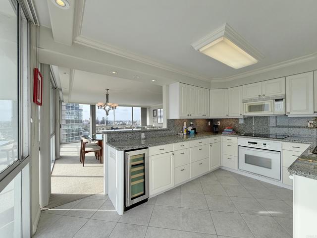 Detail Gallery Image 28 of 54 For 1770 Avenida Del Mundo #809,  Coronado,  CA 92118 - 3 Beds | 3 Baths