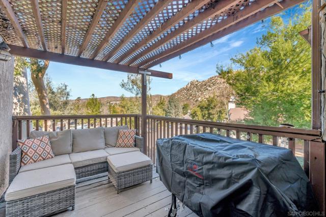 15755 Davis Cup Ln, Ramona CA: https://media.crmls.org/mediaz/9d3b9c4f-46c9-4420-b63e-ce4d7899d4d3.jpg