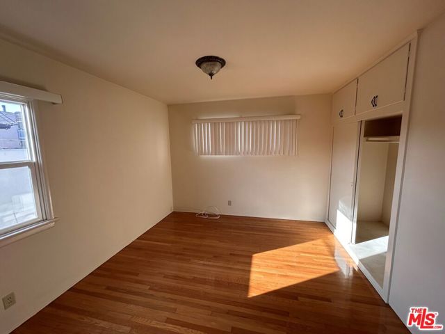 3011 Santa Monica Boulevard, Santa Monica CA: https://media.crmls.org/mediaz/9d3c480d-fe2e-4550-a451-8b7c7136cb98.jpg