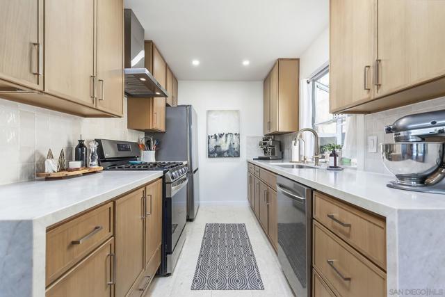 3845 Groton St, San Diego CA: https://media.crmls.org/mediaz/9d3d5cc4-515a-495f-80e8-fc6722546a2e.jpg