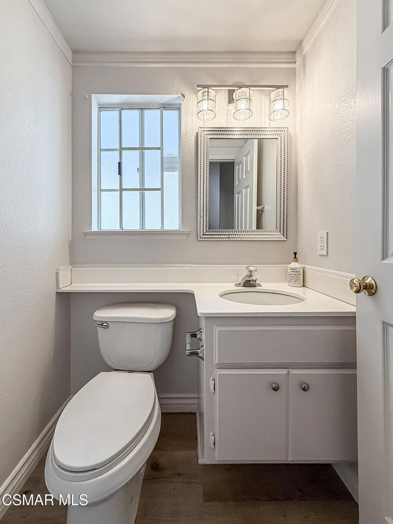 https://media.crmls.org/mediaz/9d3d7795-e71e-4045-929b-c986f42c9177.jpg?preset=X-Large