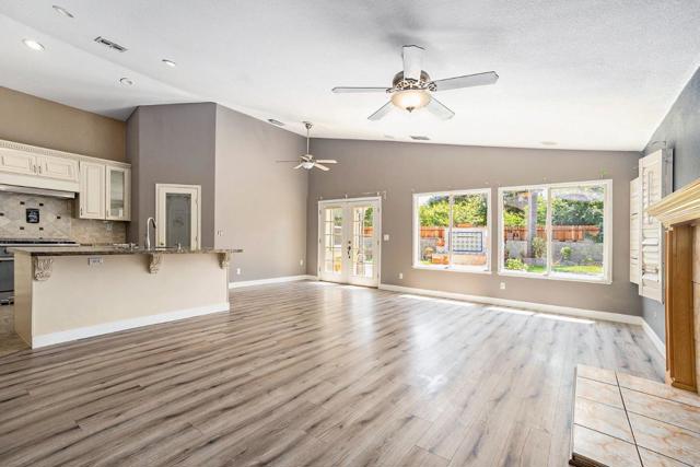 8736 Glacier Point Drive, Stockton CA: https://media.crmls.org/mediaz/9d3dc033-aa64-41be-b809-4d576d66150a.jpg