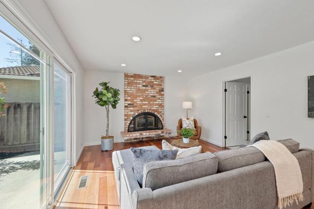 6510 Springpath Lane, San Jose CA: https://media.crmls.org/mediaz/9d3dfb8f-e9f7-44d9-95d7-9552f8c1d280.jpg