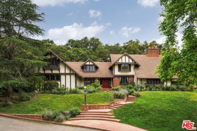4385 Via Presada, Santa Barbara CA: https://media.crmls.org/mediaz/9d3e5a6e-4d06-4b38-ba08-923097bfbc47.jpg