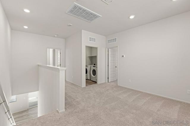 Image 19 of 40 For 40486 Melrose Dr