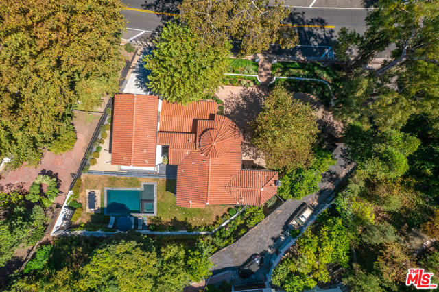 1807 Benedict Canyon Drive, Beverly Hills, California 90210, 4 Bedrooms Bedrooms, ,3 BathroomsBathrooms,Single Family Residence,For Sale,Benedict Canyon,25501921