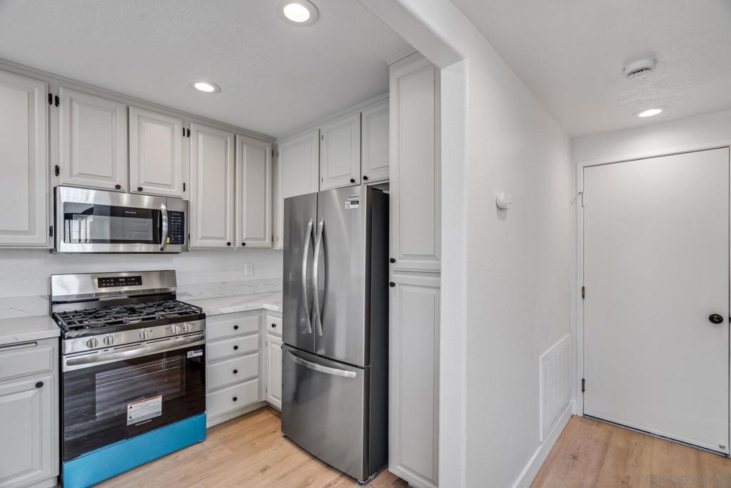 12875 Carriage Heights Way - photo 14