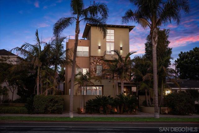 411 Orange Ave, Coronado CA: https://media.crmls.org/mediaz/9d3fad07-70c3-4695-abb5-347f763f0fe2.jpg