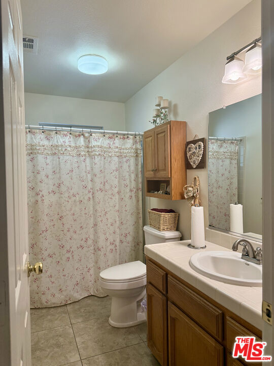 31229 Rolling Meadow Court, Coarsegold CA: https://media.crmls.org/mediaz/9d3fdb55-5b3b-45d4-8a7e-de527b637aec.jpg