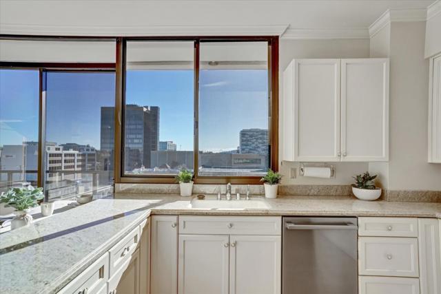 40 W 3rd Avenue, San Mateo CA: https://media.crmls.org/mediaz/9d4029ef-de4d-4934-9a56-e9d3939b9dec.jpg