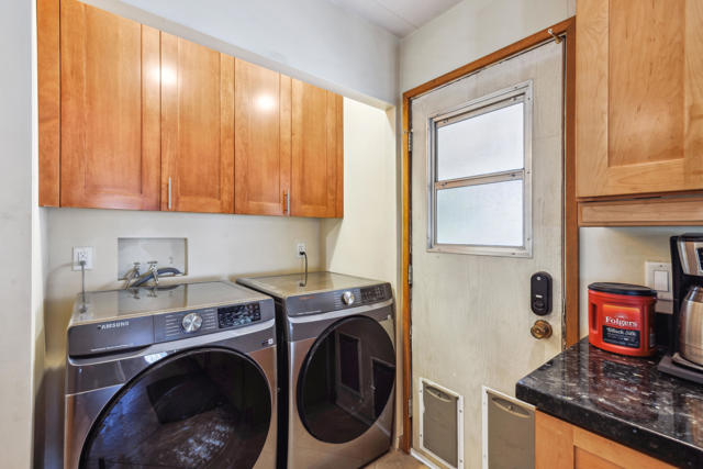 1128 Via Grande, Cathedral City CA: https://media.crmls.org/mediaz/9d40b85c-9dd4-4dd9-9c38-2a9846b1ba27.jpg