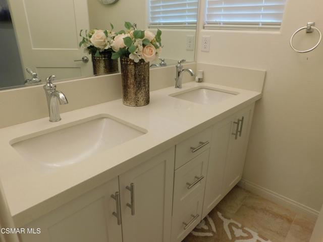 249 Morro Way, Simi Valley CA: https://media.crmls.org/mediaz/9d4152f5-4cb9-4be2-b7d0-0008fc1909de.jpg
