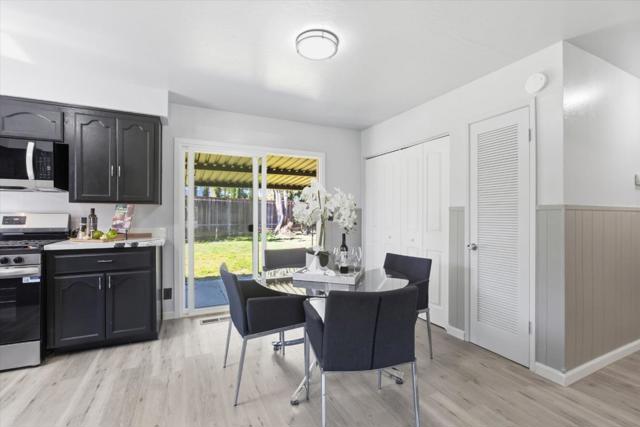 137 Carling Court, San Jose CA: https://media.crmls.org/mediaz/9d41864f-1eb5-4490-8446-27facb86506d.jpg