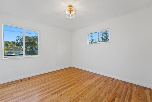 115 Crestview Terrace, Santa Cruz CA: https://media.crmls.org/mediaz/9d41a0b4-e601-4a1b-9c55-fe0cf540ef82.jpg