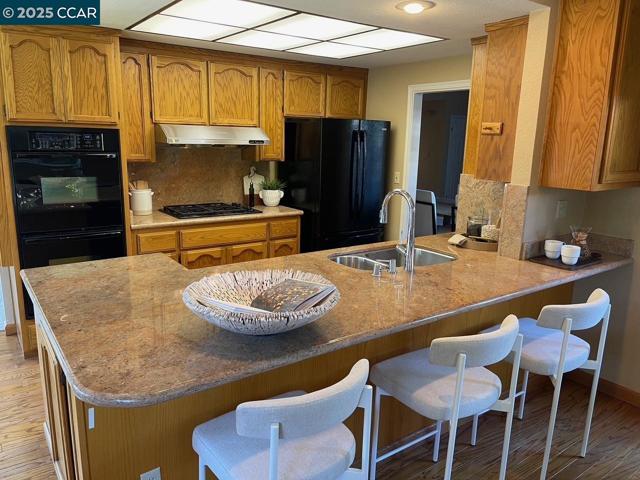 18905 Carson Lane, Castro Valley CA: https://media.crmls.org/mediaz/9d41a2c3-5165-4c13-bc11-21da34e4b690.jpg