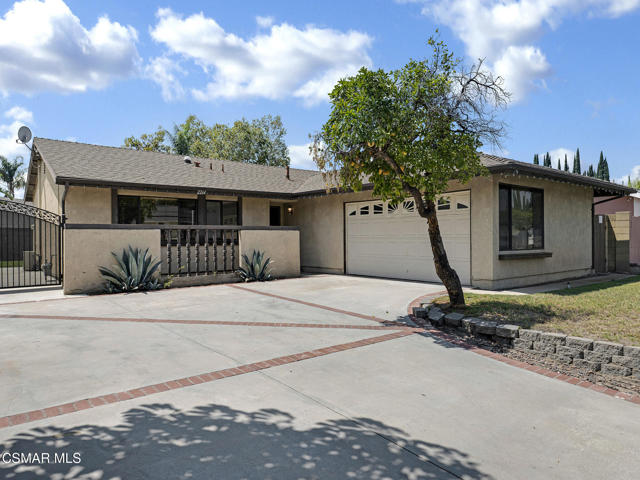 2264 Cochran Street, Simi Valley CA: https://media.crmls.org/mediaz/9d42b9ff-e2d2-4cbc-8bc7-a1b838649108.jpg