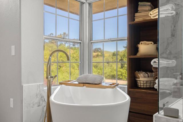 14390 Mountain Quail Road, Salinas CA: https://media.crmls.org/mediaz/9d431c15-a091-4d8c-82c3-8acfd1d0e4c0.jpg