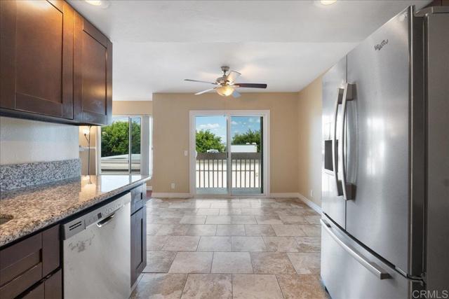 Detail Gallery Image 6 of 28 For 730 Silver Dr, Vista,  CA 92083 - 3 Beds | 2/1 Baths