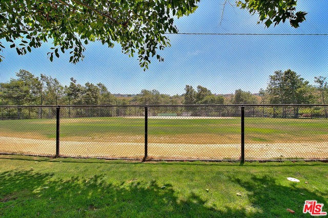 13020 Pacific, Playa Vista CA: https://media.crmls.org/mediaz/9d438c7b-51ae-4c42-87e9-91ddcb336815.jpg