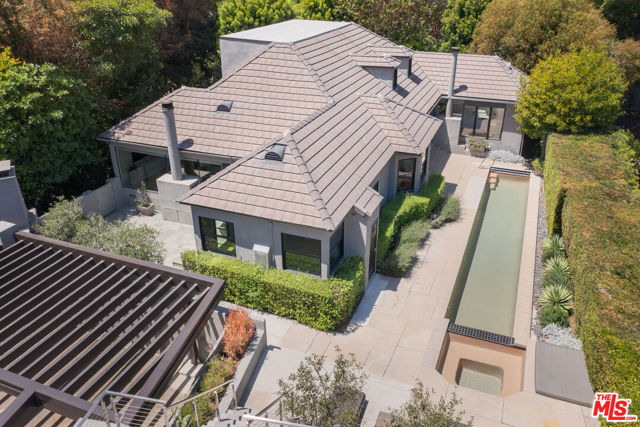 7640 Woodrow Wilson Drive, Los Angeles CA: https://media.crmls.org/mediaz/9d439cbd-33db-43c3-808f-15d8eae296a3.jpg