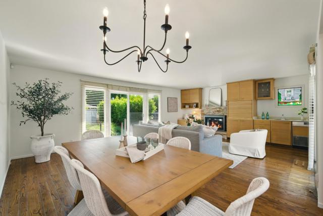 263 W Oakwood Boulevard, Redwood City CA: https://media.crmls.org/mediaz/9d447eaf-e5c0-4c2f-8e82-d88da48ce91b.jpg
