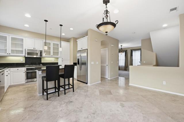 Detail Gallery Image 11 of 26 For 16926 Vasquez Way #86,  San Diego,  CA 92127 - 2 Beds | 2/1 Baths