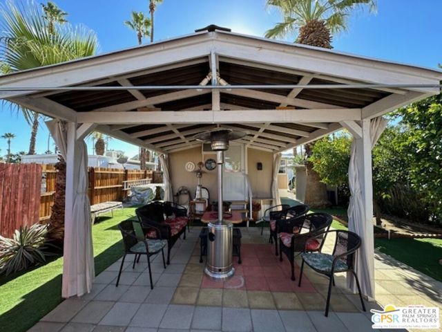 10 Hayes Street, Cathedral City CA: https://media.crmls.org/mediaz/9d45371c-9db4-45f6-b1bb-1e0bca743046.jpg