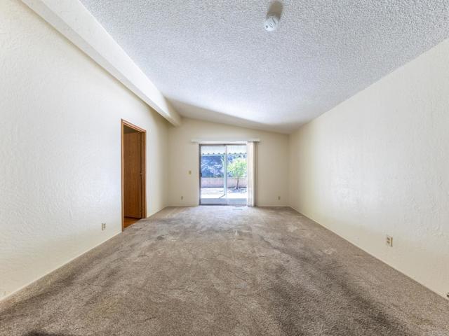 2289 Bryant Drive, Carlsbad CA: https://media.crmls.org/mediaz/9d45dc37-3d74-486a-88da-844265a37269.jpg