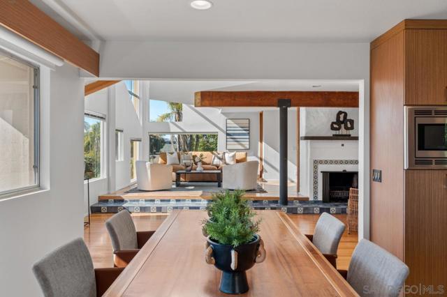 2506 Via Merano, Del Mar CA: https://media.crmls.org/mediaz/9d461c53-fb38-49e6-aa1f-3e8296f855fd.jpg