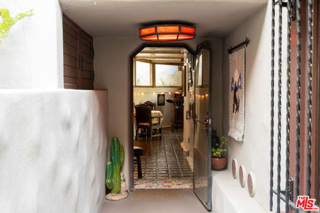 769 Bonita Drive, South Pasadena CA: https://media.crmls.org/mediaz/9d4628bf-e211-460a-afe4-190f395ccfee.jpg