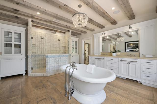 3 Vintage Court, Woodside CA: https://media.crmls.org/mediaz/9d46424b-2f22-4edc-a7bc-6fb36526696b.jpg