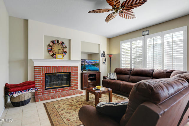 Detail Gallery Image 4 of 34 For 539 Mockingbird Ln, Fillmore,  CA 93015 - 3 Beds | 2/1 Baths
