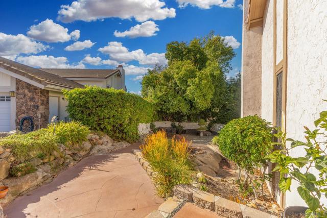 1363 Timberpond Dr, El Cajon CA: https://media.crmls.org/mediaz/9d4703c5-0a66-489b-aab1-ea87c6bae659.jpg