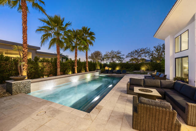 1 Via Merenda, Rancho Mirage CA: https://media.crmls.org/mediaz/9d4830db-9349-45e9-8c22-d4455c8dc0eb.jpg
