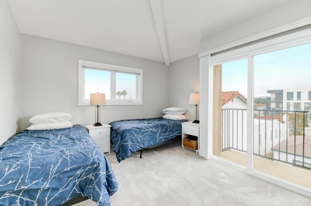 Detail Gallery Image 12 of 24 For 3119 Garrison St #3,  San Diego,  CA 92106 - 2 Beds | 2 Baths