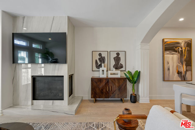 4711 Ambrose Avenue, 204 photo 7
