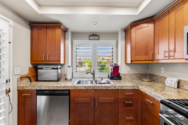 34041 Calle Mora, Cathedral City CA: https://media.crmls.org/mediaz/9d495d29-be17-46d5-8407-f69117972e1b.jpg
